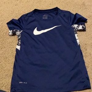 Boys Nike size 7